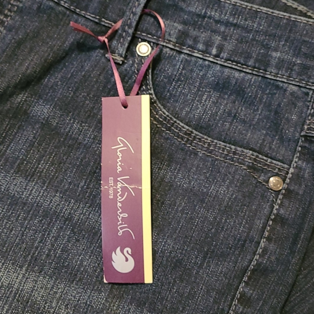 💕NWT Gloria Vanderbilt  capri mid rise - Picture 5 of 10